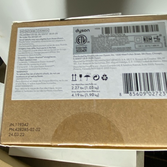 Dyson NEW! never opened (not for fine hair) - Picture 3 of 5